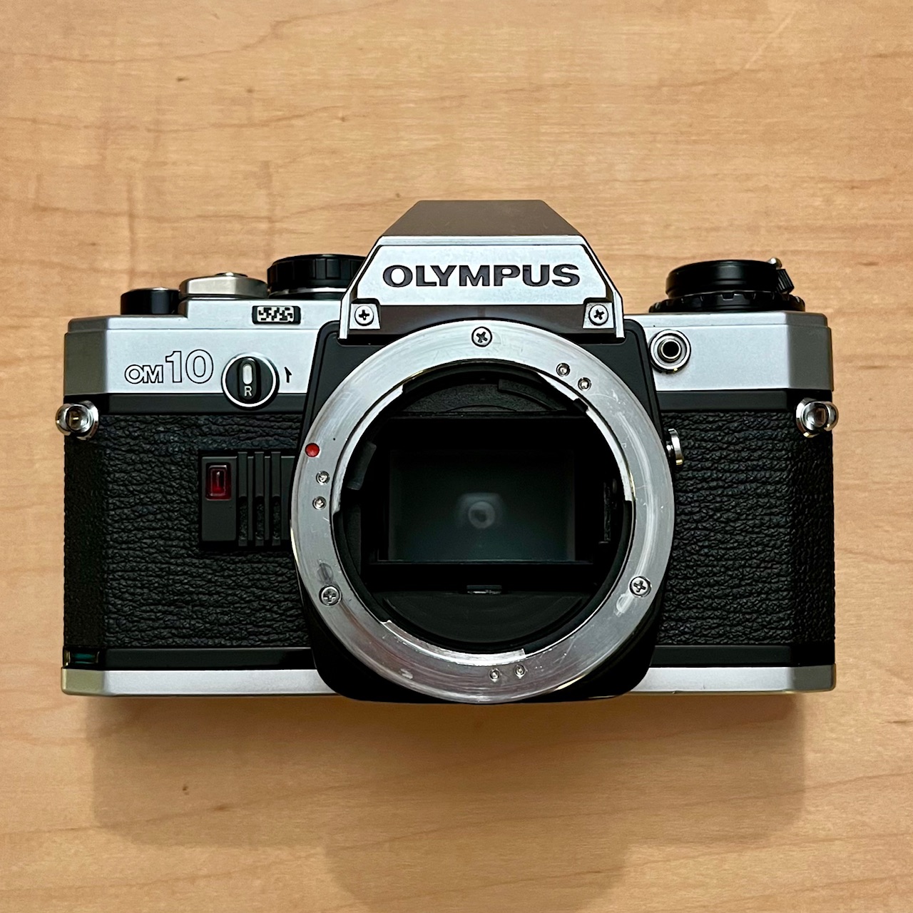 Olympus OM10 + Zuiko Auto-S 50mm / f1.8 • filmcameras.uk
