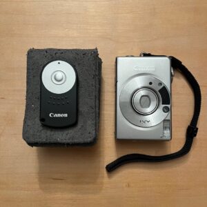Canon IXY 320 / IXUS II APS camera