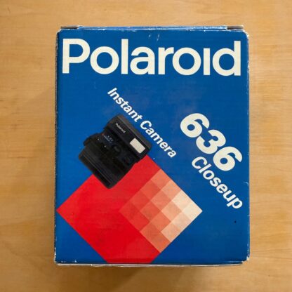 Polaroid 636 Close Up Instant Camera + Box and Manual - Image 11