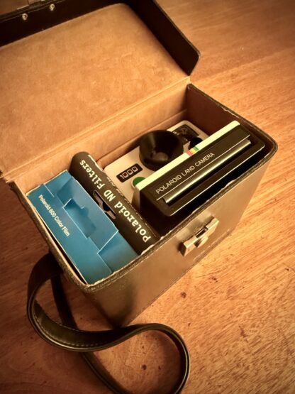 Polaroid Hard Case for Land Camera 1000, 1500 & 2000 - Image 2