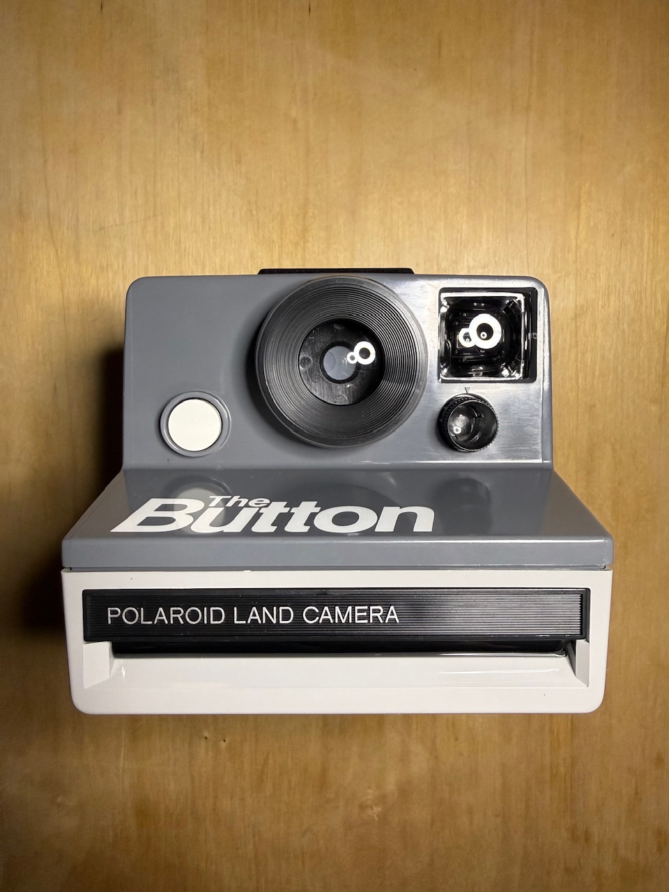 Polaroid SX-70 ‘The Button’ Land Camera - Image 3