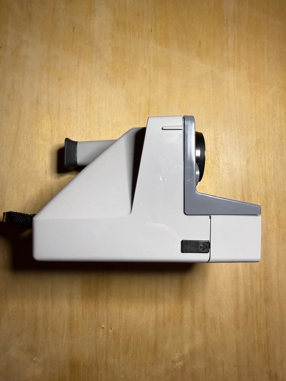 Polaroid SX-70 ‘The Button’ Land Camera - Image 5
